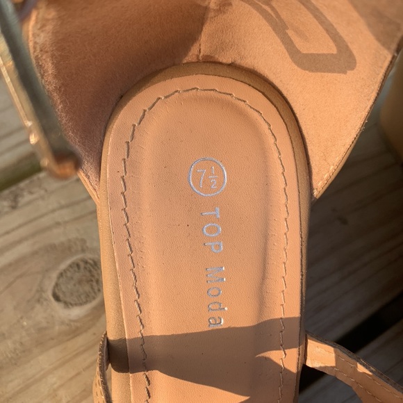 Top Moda Platform Shoes - Picture 4 of 4